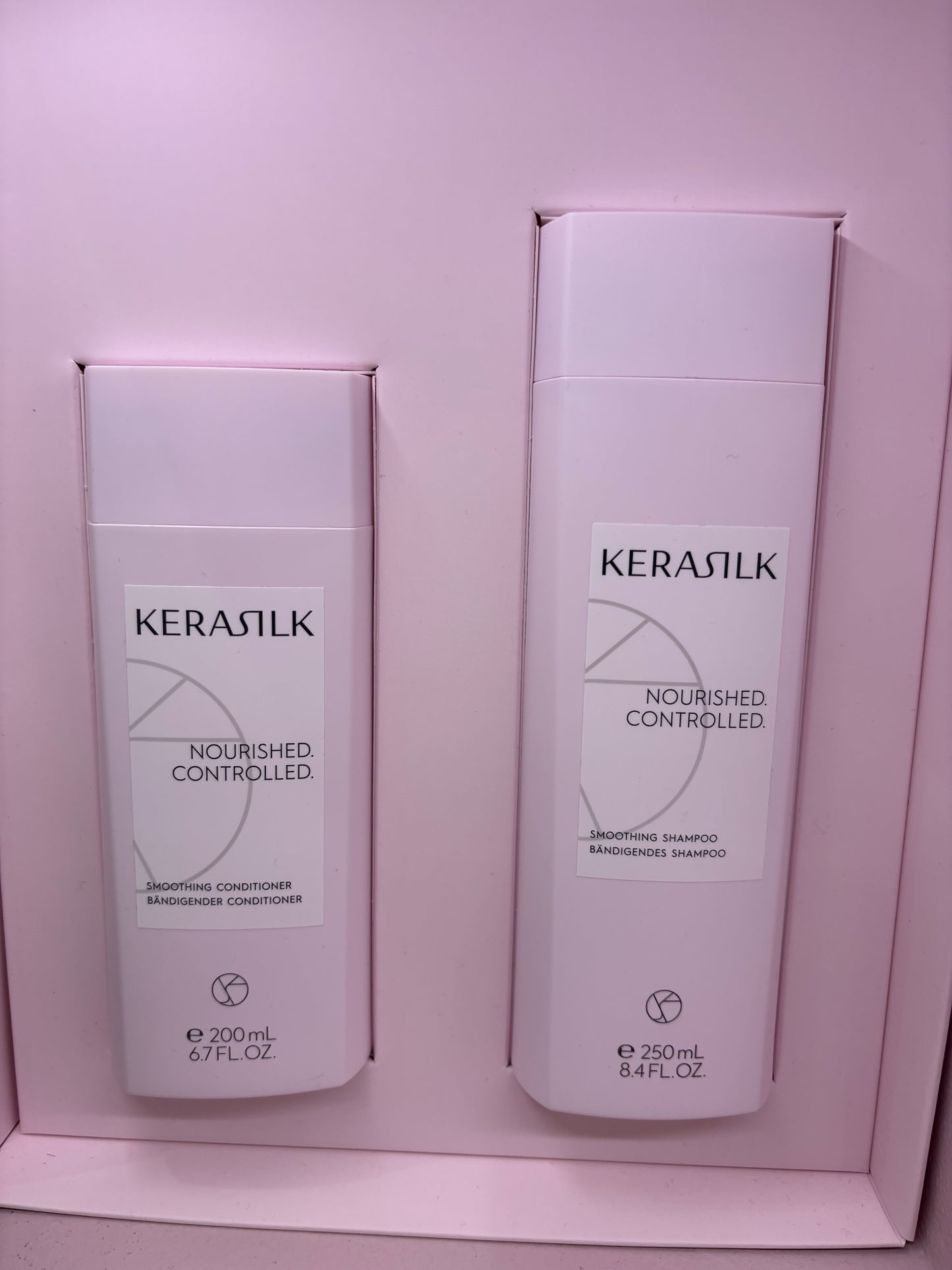 Goldwell Kerasilk Essentials Smoothing Set Ellie Mac Shampoo 250 ml e Conditioner 200 ml
