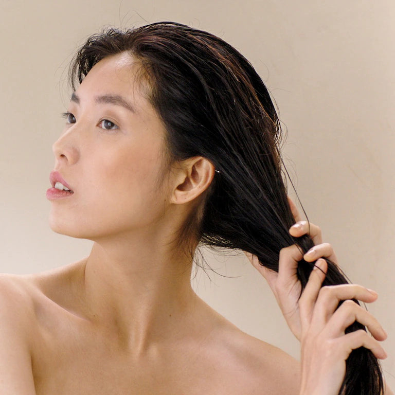 AVEDA damage remedy daily hair repair- Trattamento capelli